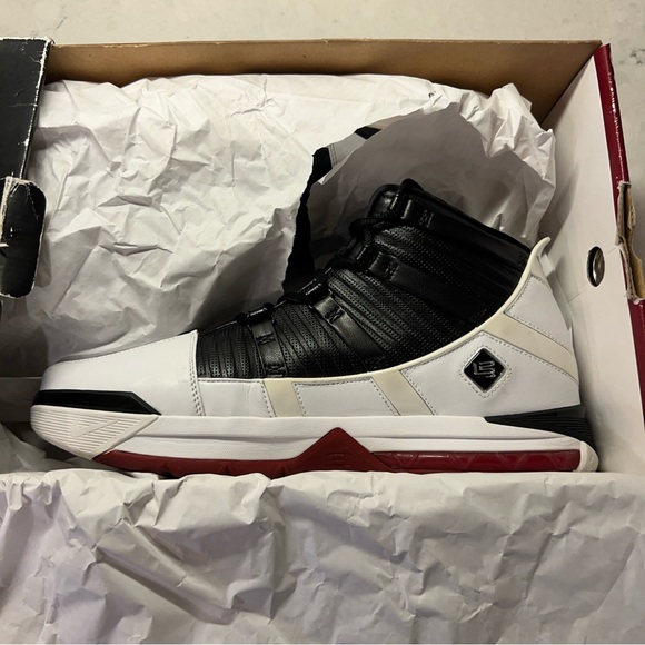 Nike Zoom LeBron III 312147-101 2005 White/Black/Crimson Red MVP Cavaliers - Picture 10 of 13